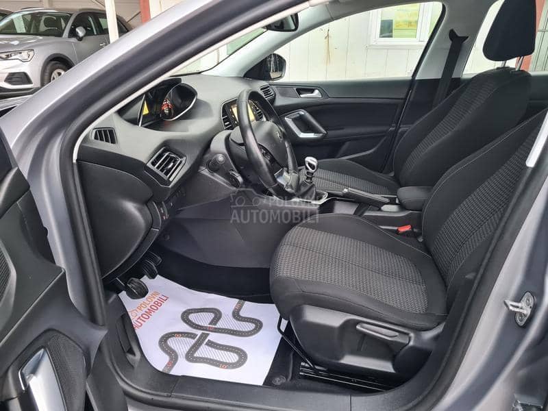 Peugeot 308 1.5 BLUEHDI PREMIUM