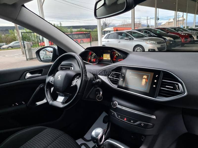 Peugeot 308 1.5 BLUEHDI PREMIUM