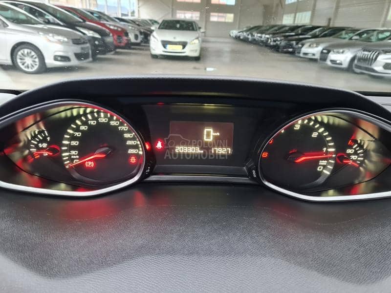 Peugeot 308 1.5 BLUEHDI PREMIUM
