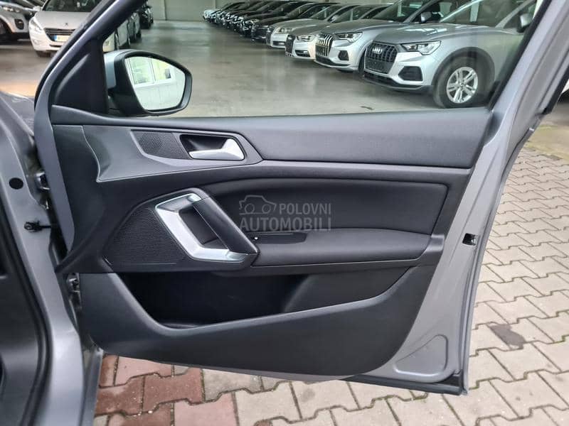 Peugeot 308 1.5 BLUEHDI PREMIUM