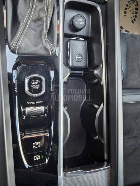 Volvo XC60 T6 310 R design AWD