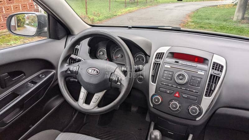 Kia cee`d 1.4 CVVT LX CITY
