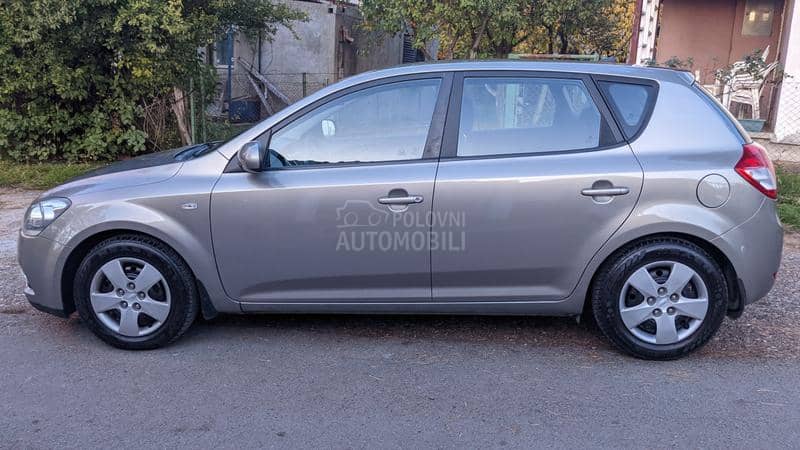 Kia cee`d 1.4 CVVT LX CITY