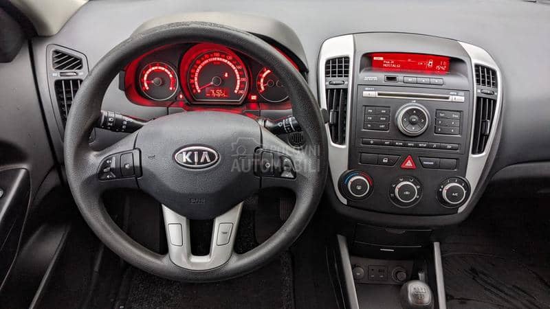 Kia cee`d 1.4 CVVT LX CITY