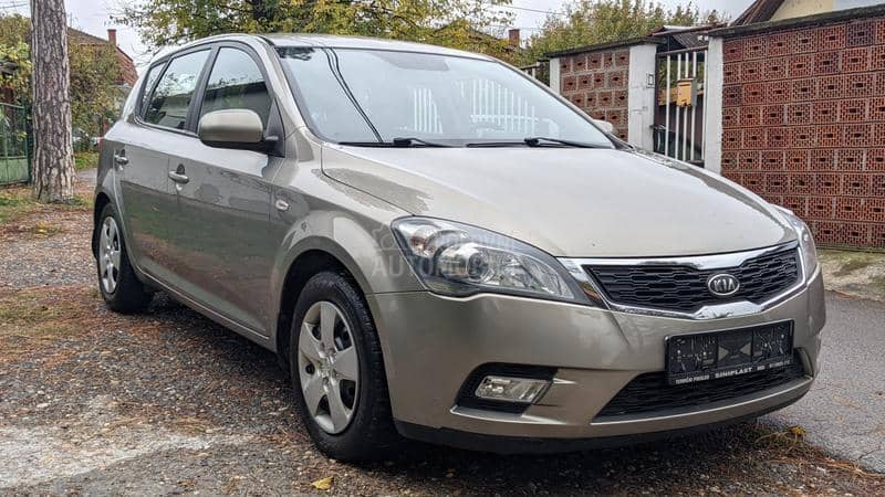 Kia cee`d 1.4 CVVT LX CITY