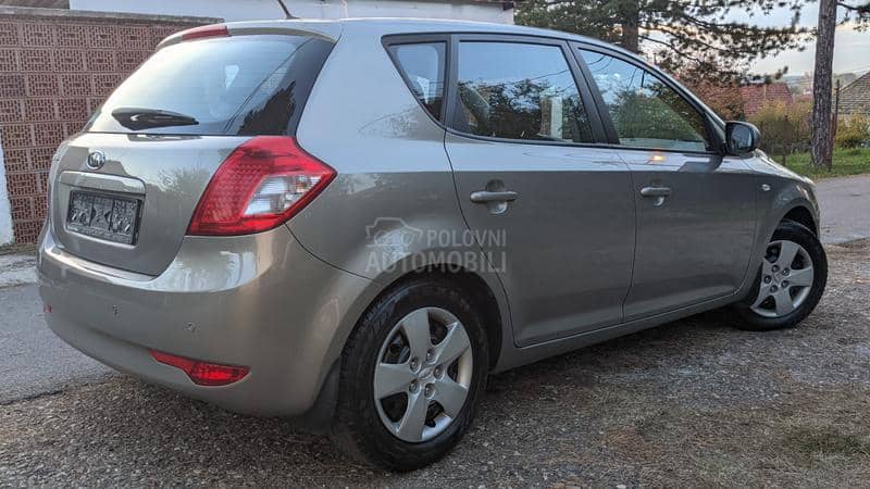 Kia cee`d 1.4 CVVT LX CITY