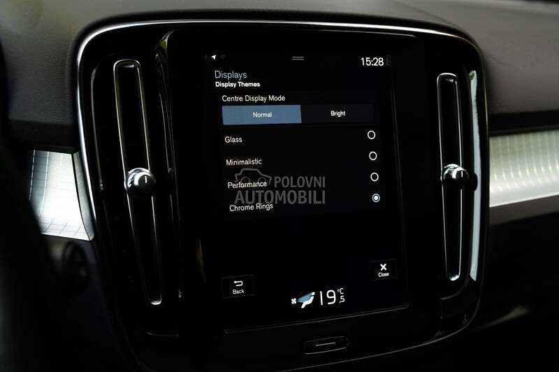 Volvo XC40 AUT/PANO/AWD