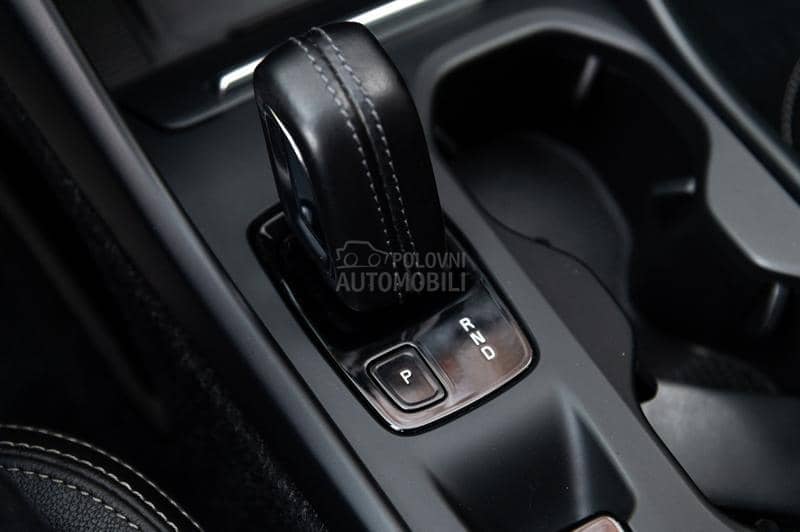 Volvo XC40 AUT/PANO/AWD