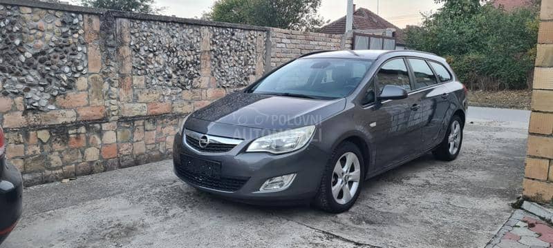 Opel Astra J 1.7 CDTI GRATIS REG.