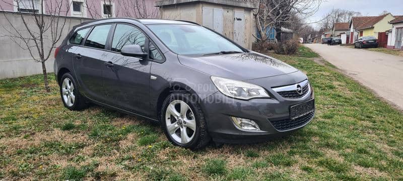 Opel Astra J 1.7 CDTI GRATIS REG.