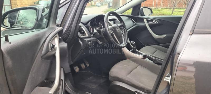 Opel Astra J 1.7 CDTI GRATIS REG.