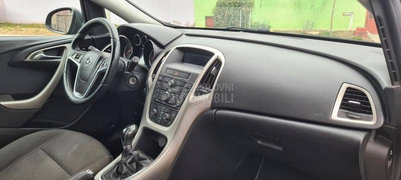 Opel Astra J 1.7 CDTI GRATIS REG.