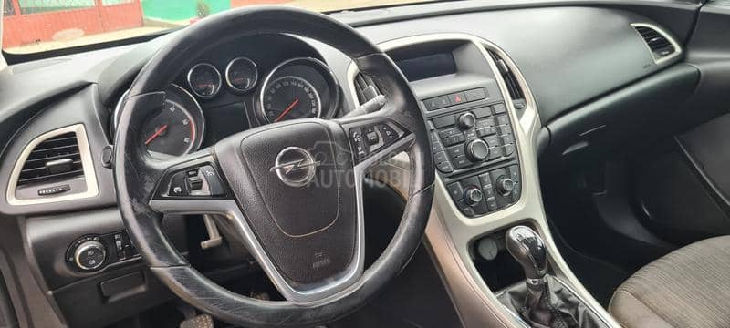 Opel Astra J 1.7 CDTI GRATIS REG.