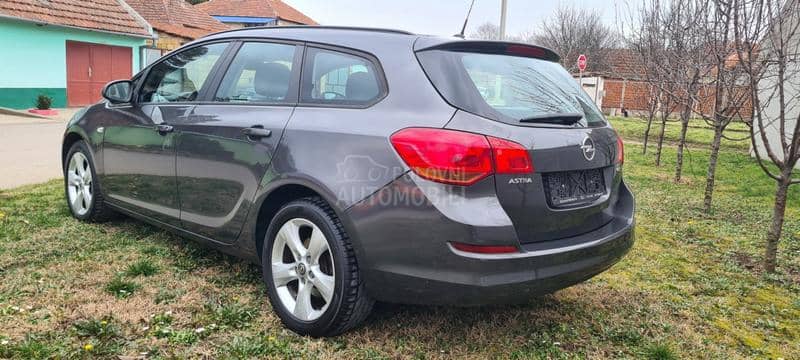 Opel Astra J 1.7 CDTI GRATIS REG.