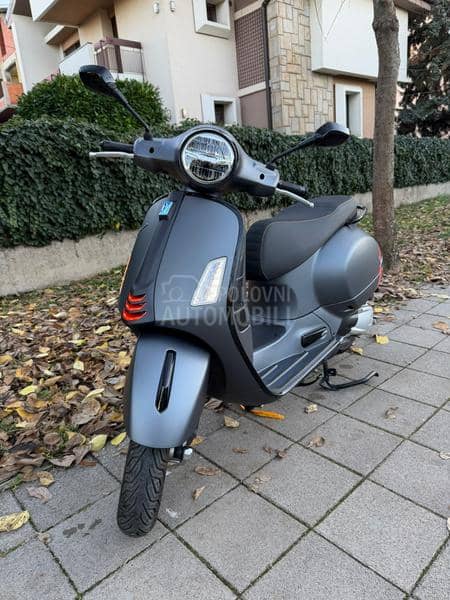 Vespa 300 gts