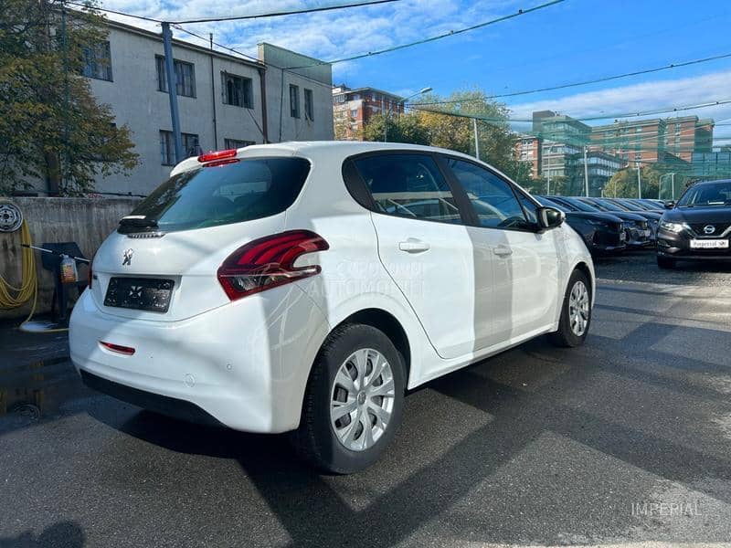 Peugeot 208 1.2 B