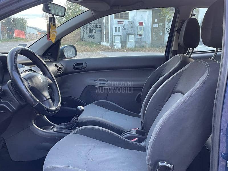 Peugeot 206 1.4i