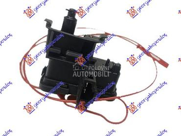 MOTOR POKLOPCA REZERVOARA za Audi A4 od 2011. do 2015. god.