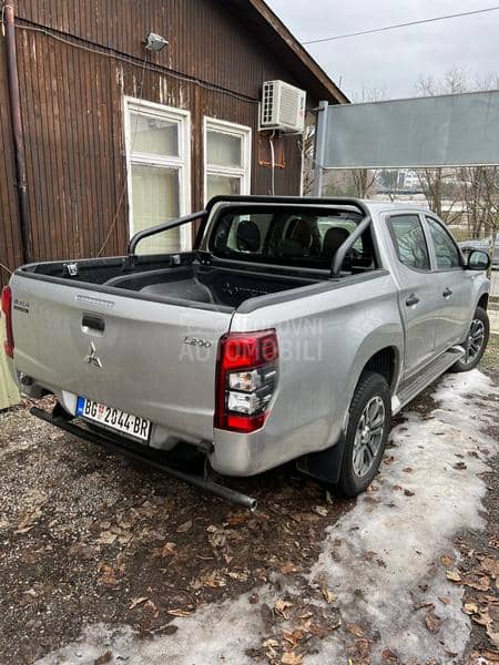 Mitsubishi L200 