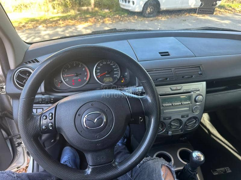 Mazda 2 Toop