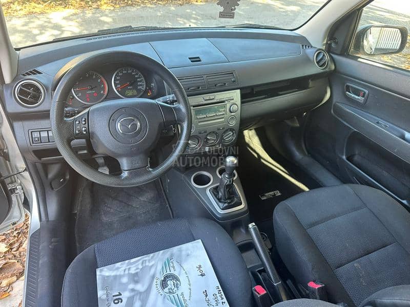 Mazda 2 Toop