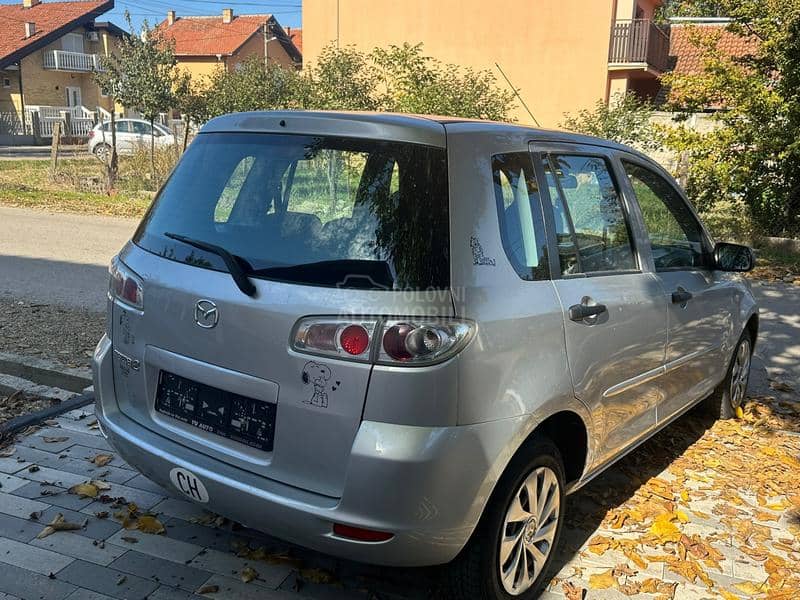 Mazda 2 Toop