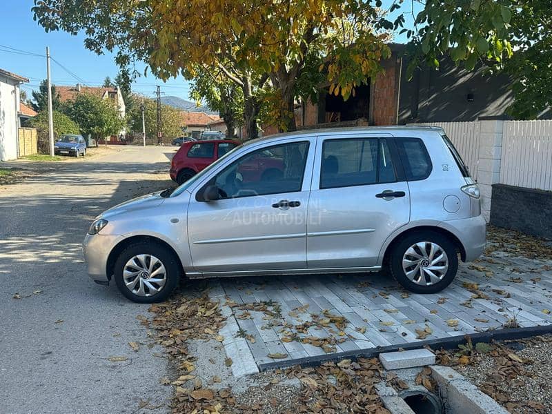 Mazda 2 Toop