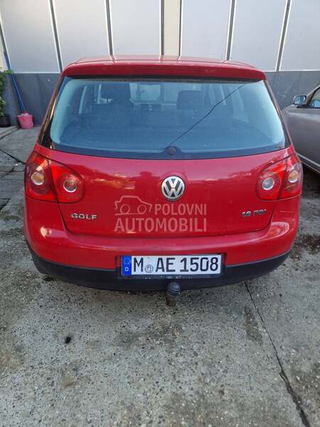 Volkswagen Golf 5 FSI 2006. god. -  kompletan auto u delovima