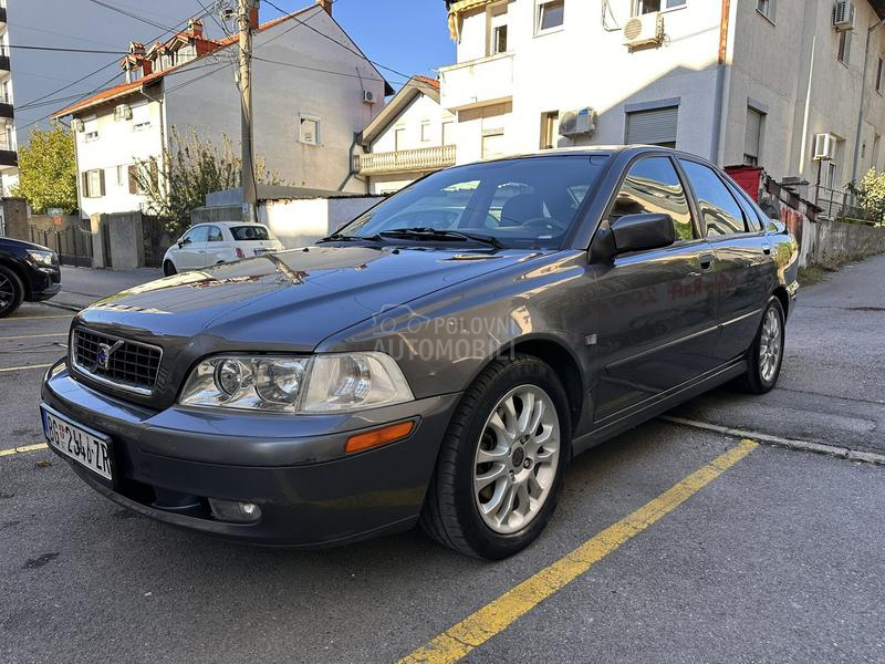 Volvo S40 