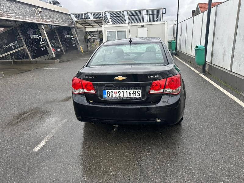 Chevrolet Cruze 1.6 DeLux