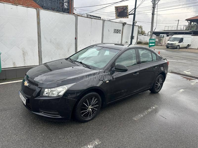 Chevrolet Cruze 1.6 DeLux