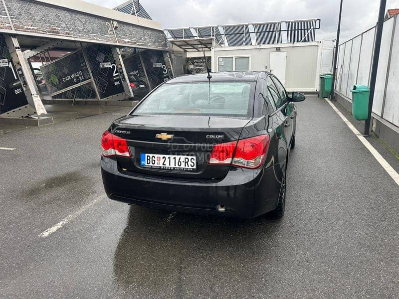 Chevrolet Cruze 1.6 DeLux