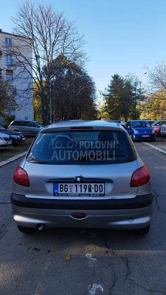Peugeot 206  Peugeot 206