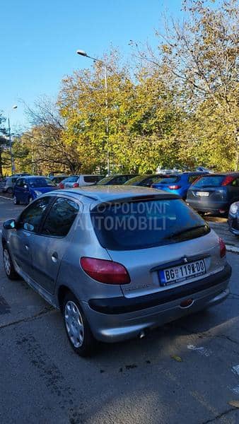 Peugeot 206  Peugeot 206