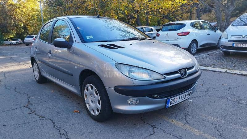 Peugeot 206  Peugeot 206