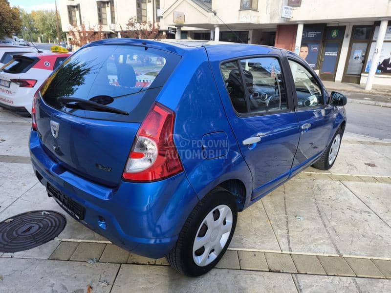 Dacia Sandero 1.2 16v b e.n z Dacia Sandero 1.2 16v b e.n z