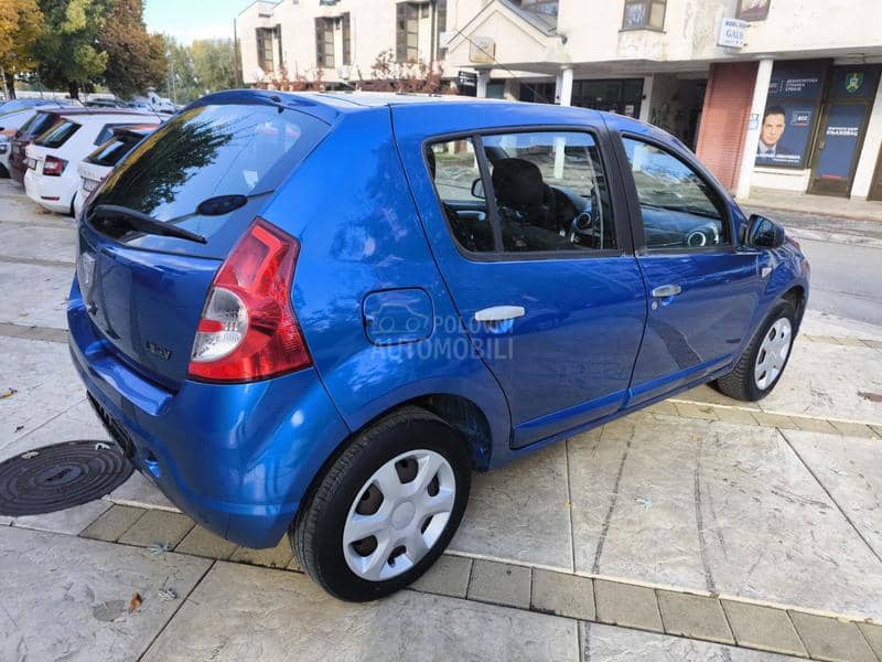 Dacia Sandero 1.2 16v b e.n z Dacia Sandero 1.2 16v b e.n z