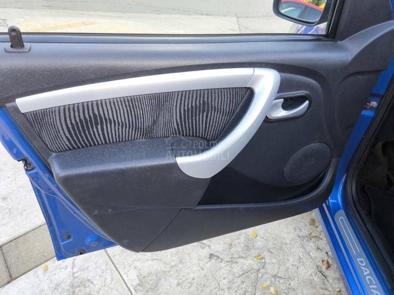 Dacia Sandero 1.2 16v b e.n z Dacia Sandero 1.2 16v b e.n z