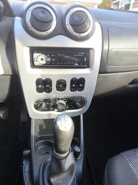 Dacia Sandero 1.2 16v b e.n z Dacia Sandero 1.2 16v b e.n z