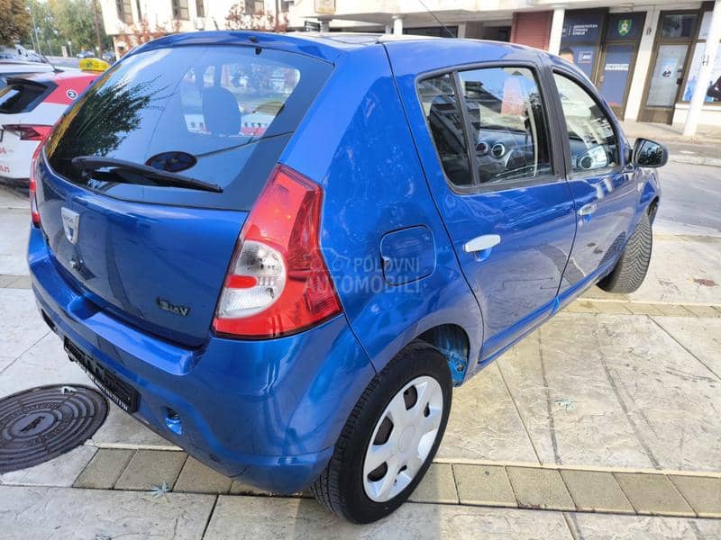 Dacia Sandero 1.2 16v b e.n z Dacia Sandero 1.2 16v b e.n z