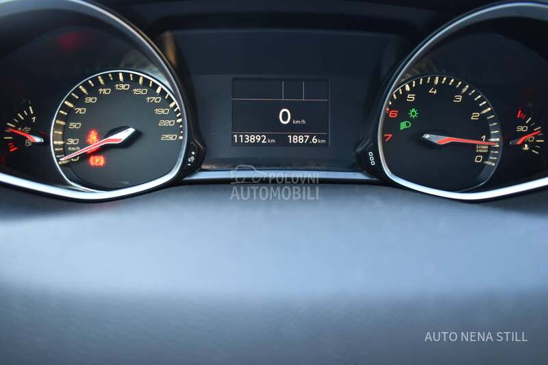 Peugeot 308 Allure 1.2 MT