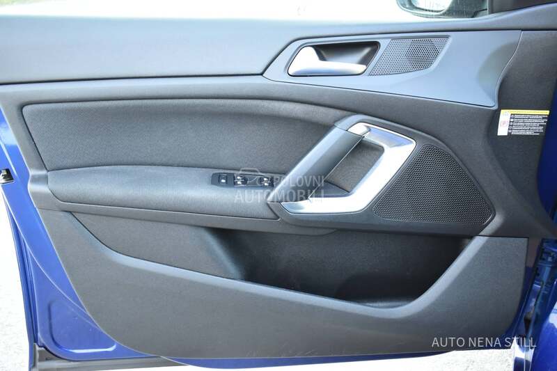 Peugeot 308 Allure 1.2 MT