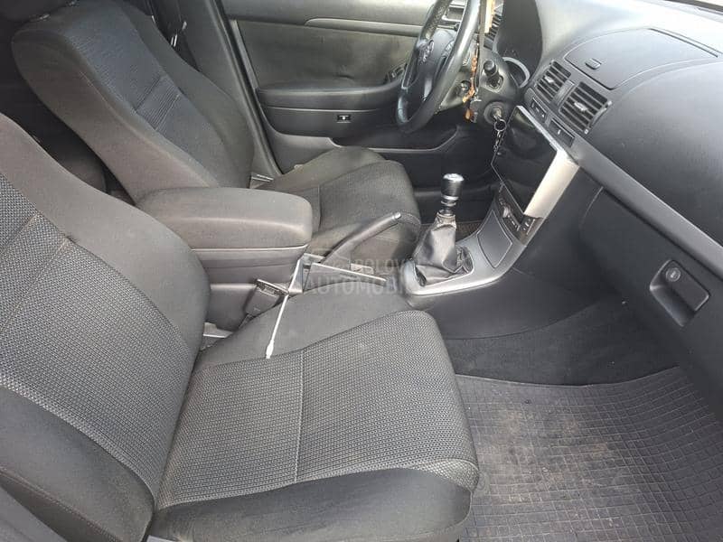 Toyota Avensis d4d