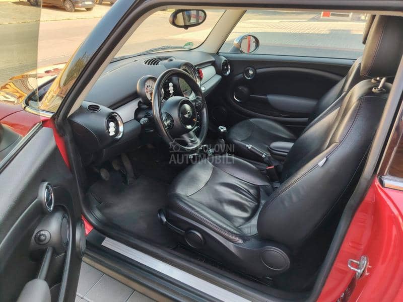 MINI One xen,leder,pano,nav