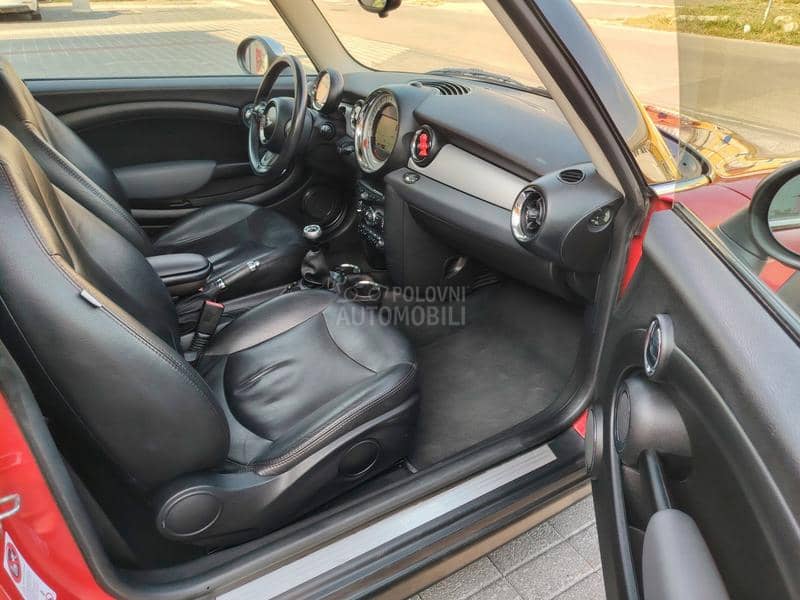 MINI One xen,leder,pano,nav