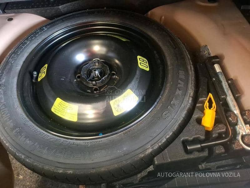 Peugeot 2008 1.5HDI ALLURE A/T