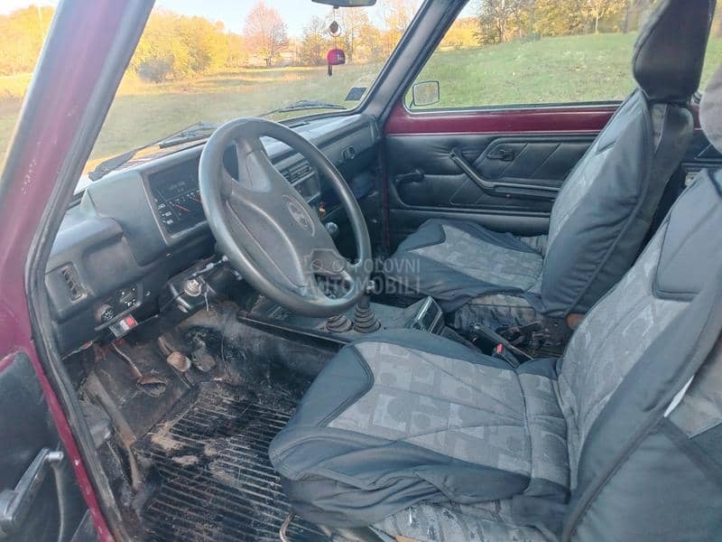 Lada Niva 
