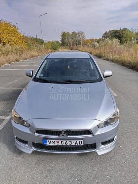 Mitsubishi Lancer 