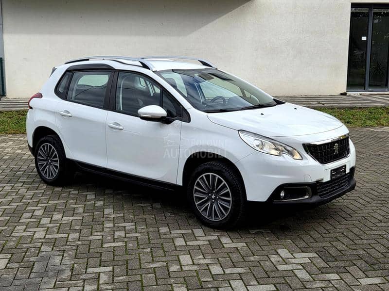 Peugeot 2008 /1.2i Style iz CH/ Peugeot 2008 /1.2i Style iz CH/