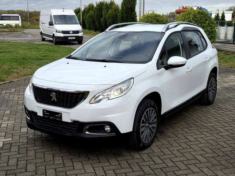 Peugeot 2008 /1.2i Style iz CH/ Peugeot 2008 /1.2i Style iz CH/